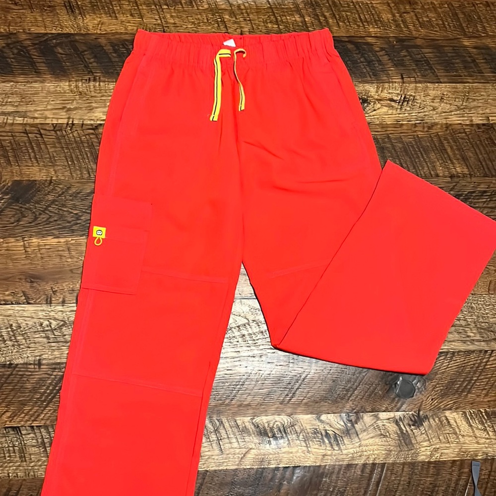 Wonder wink scrub pant